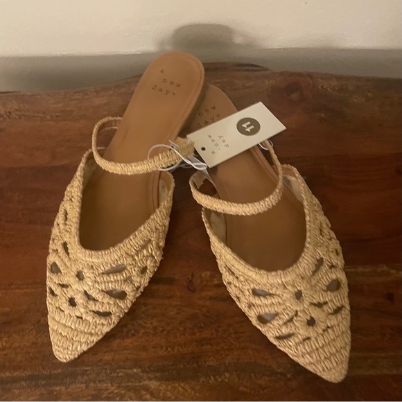 Women's Cream Woven Flats by a new day - Picture 4 of 8